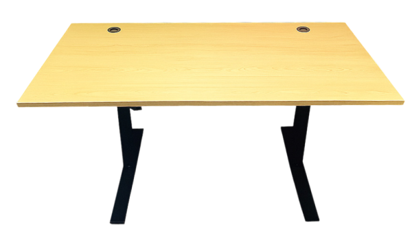 Escritorio barato OFX Mesa Ergonómica de madera clara con patas negras, ideal para oficina o estudio.
