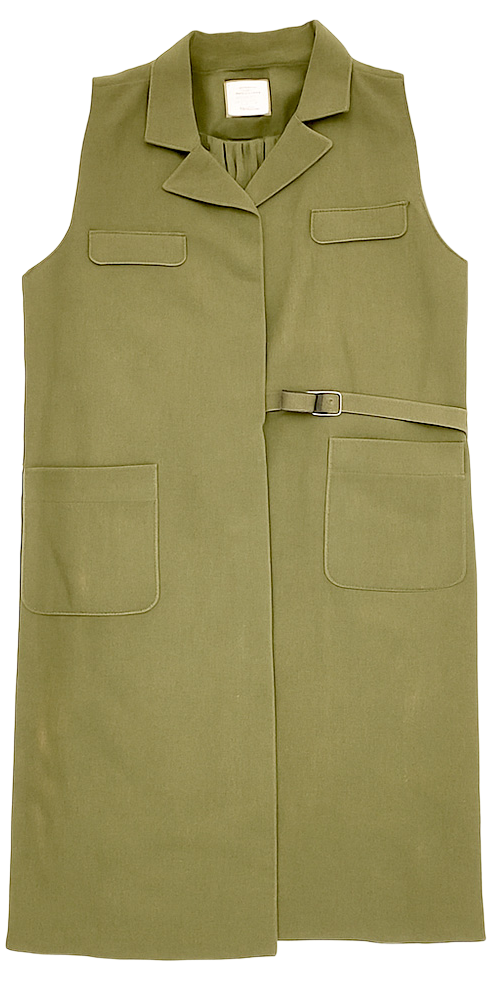 Chaleco largo mujer en color verde oliva estilo Kashieca, ideal para looks modernos y versátiles.