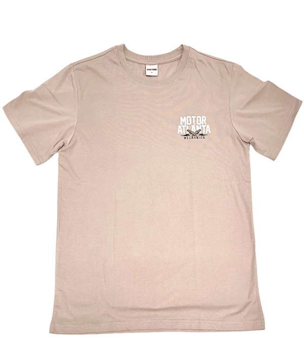 Camiseta transpirable beige FunTee Motor Atlanta con logo en el pecho, ideal para comodidad y estilo casual.