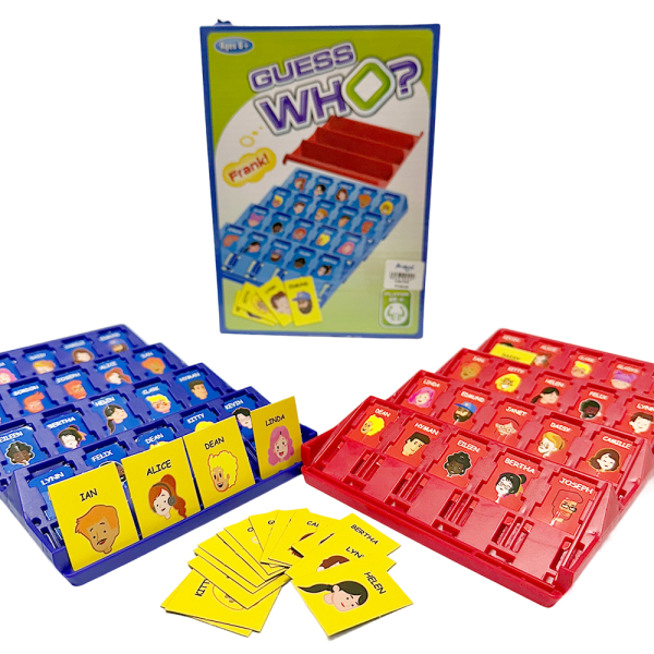 Juego de mesa Quien es quien con tableros rojo y azul, cartas de personajes y caja del producto al fondo.