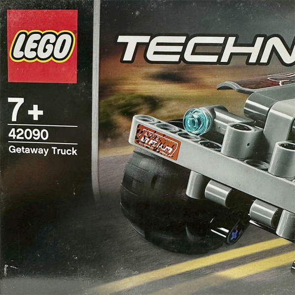 Caja de technic lego technic 42090, camión todoterreno para armar, recomendado para mayores de 7 años.