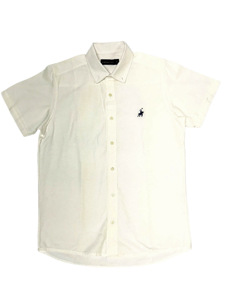 Camisa blanca hombre de manga corta British Polo con logo bordado en el pecho, ideal para look casual y elegante.