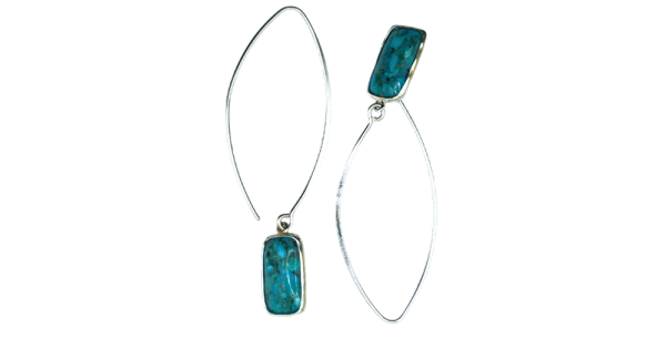 Pendientes plata colgantes con piedra turquesa rectangular, diseño elegante y moderno.