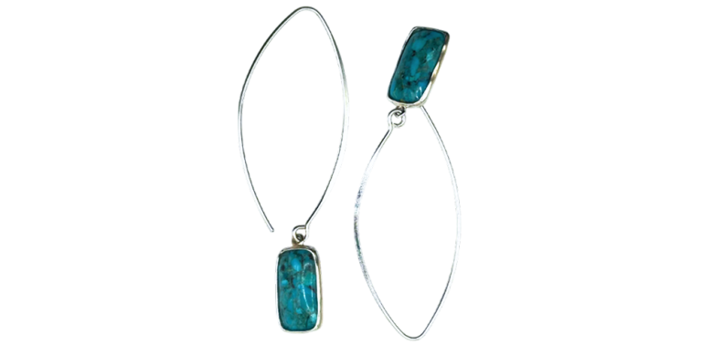 Pendientes plata colgantes con piedra turquesa rectangular, diseño elegante y moderno.