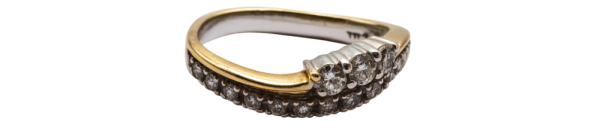 White gold diamond ring with a unique curve design and sparkling diamonds, perfect for those seeking elegant diamond rings.